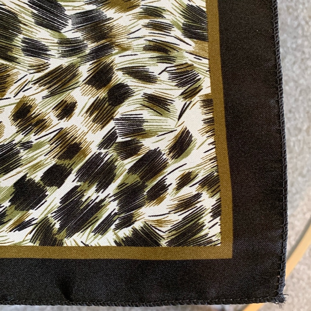 Elegant Neck or Purse Scarf - Picture 14 of 15